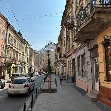 Apartaments Simsim Lwów Zewnętrze zdjęcie
