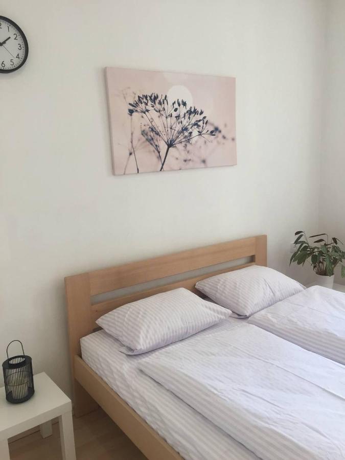 Apartaments Simsim Lwów Zewnętrze zdjęcie