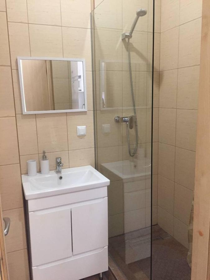 Apartaments Simsim Lwów Zewnętrze zdjęcie