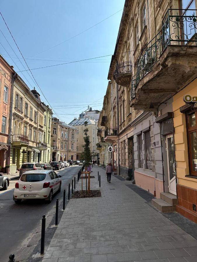 Apartaments Simsim Lwów Zewnętrze zdjęcie